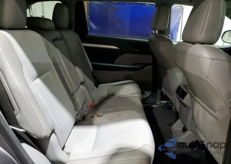 2018 Toyota Highlander Le из США, поврежденный, VIN 5TDBZRFH1JS872458